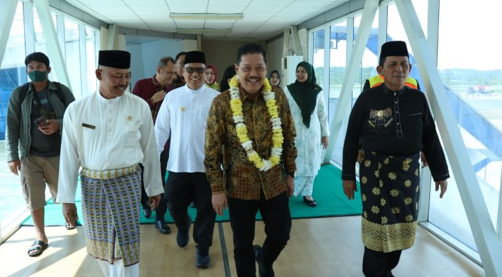 Jehezkiel Devy Sudarso Resmi Bertugas Sebagai Kajati Kepri, Siap Tegakkan Hukum secara Profesional, Humanis, dan Berkeadilan